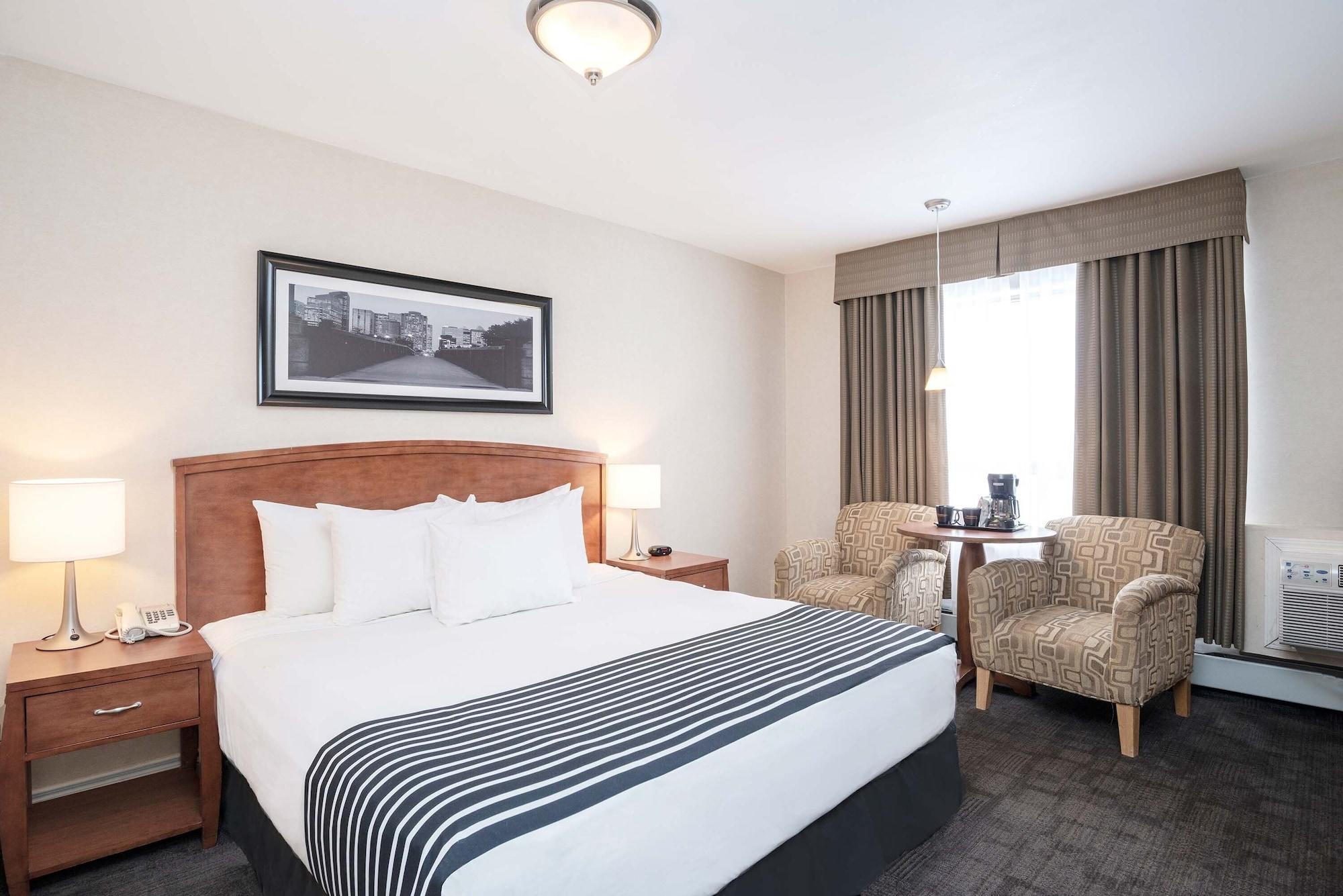 Hotel Sandman & West
